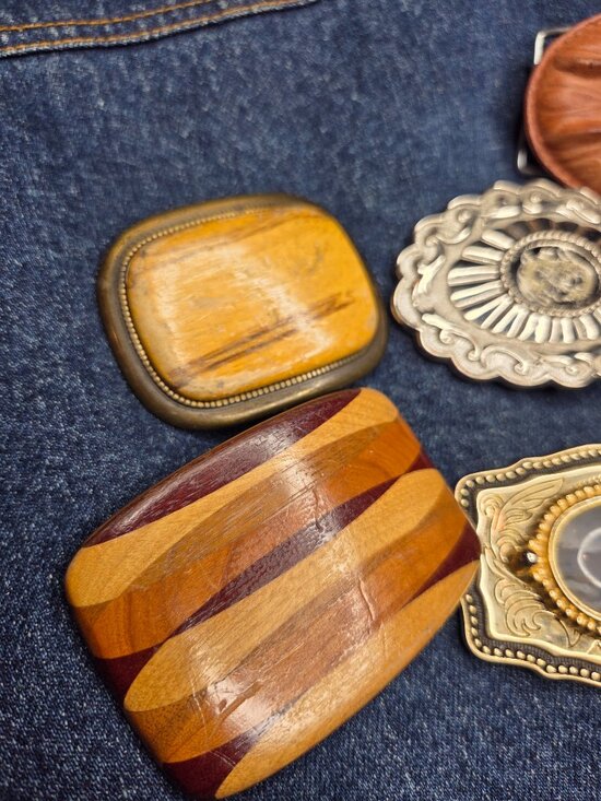 Lot of 7 - Women\'s Wood, Silver, Leather, and Gem Belt Buckles - Vintage main image 8